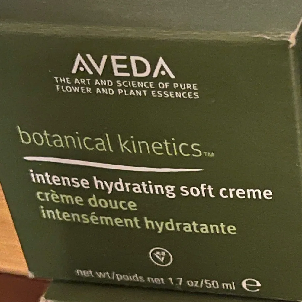 AVEDA  botanical kinetics intense hydrating soft creme